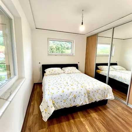 Slnecna Pod Lesom Horný Vadičov