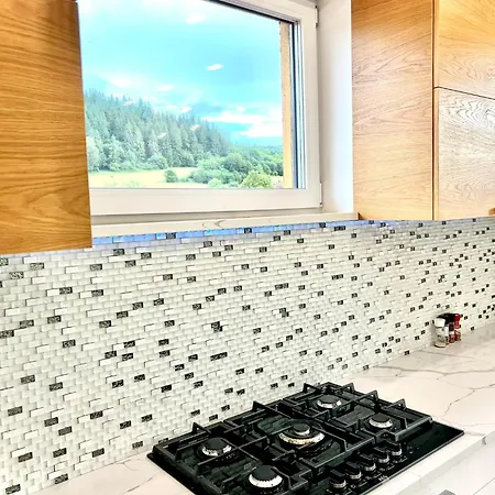 Slnecna Pod Lesom * Horný Vadičov