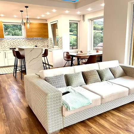 Slnecna Pod Lesom Prázdninový dům