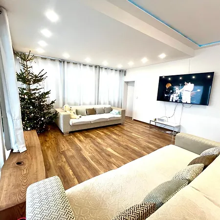 Tatil Evi Slnecna Pod Lesom *