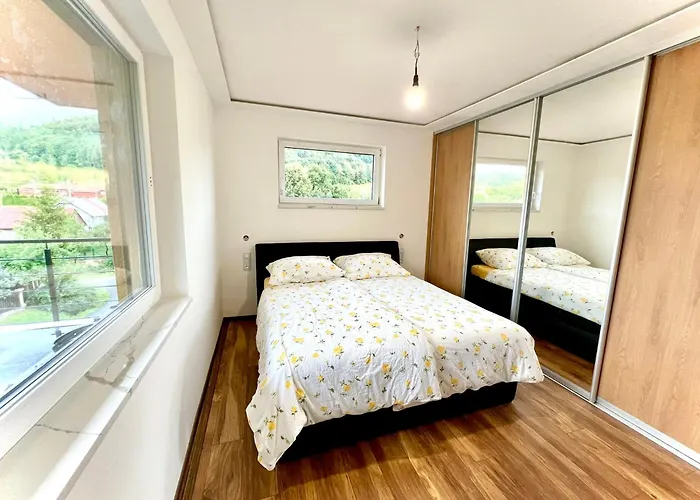 Slnecna Pod Lesom Horný Vadičov